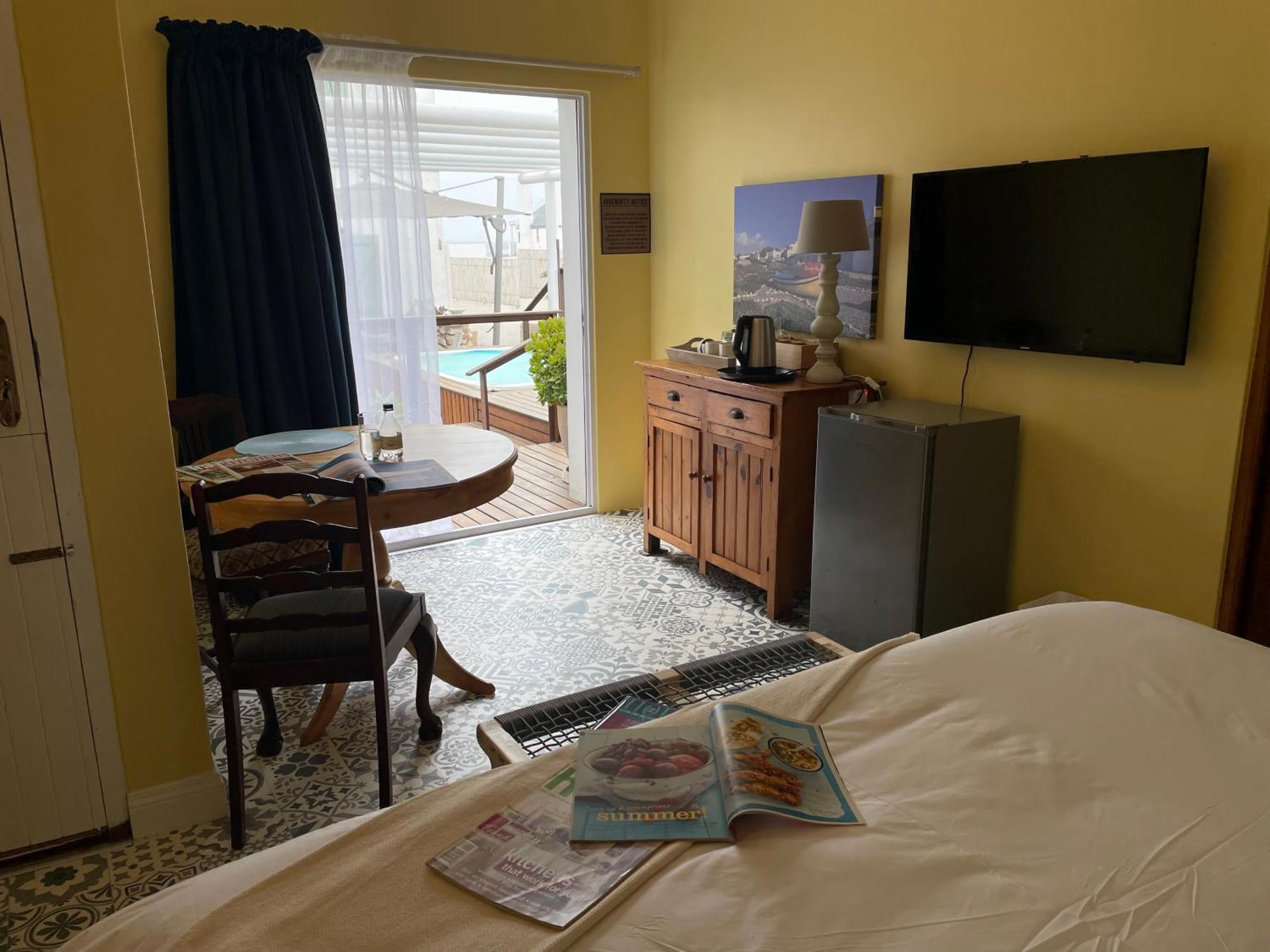 ホテル Paternoster Manor エクステリア 写真