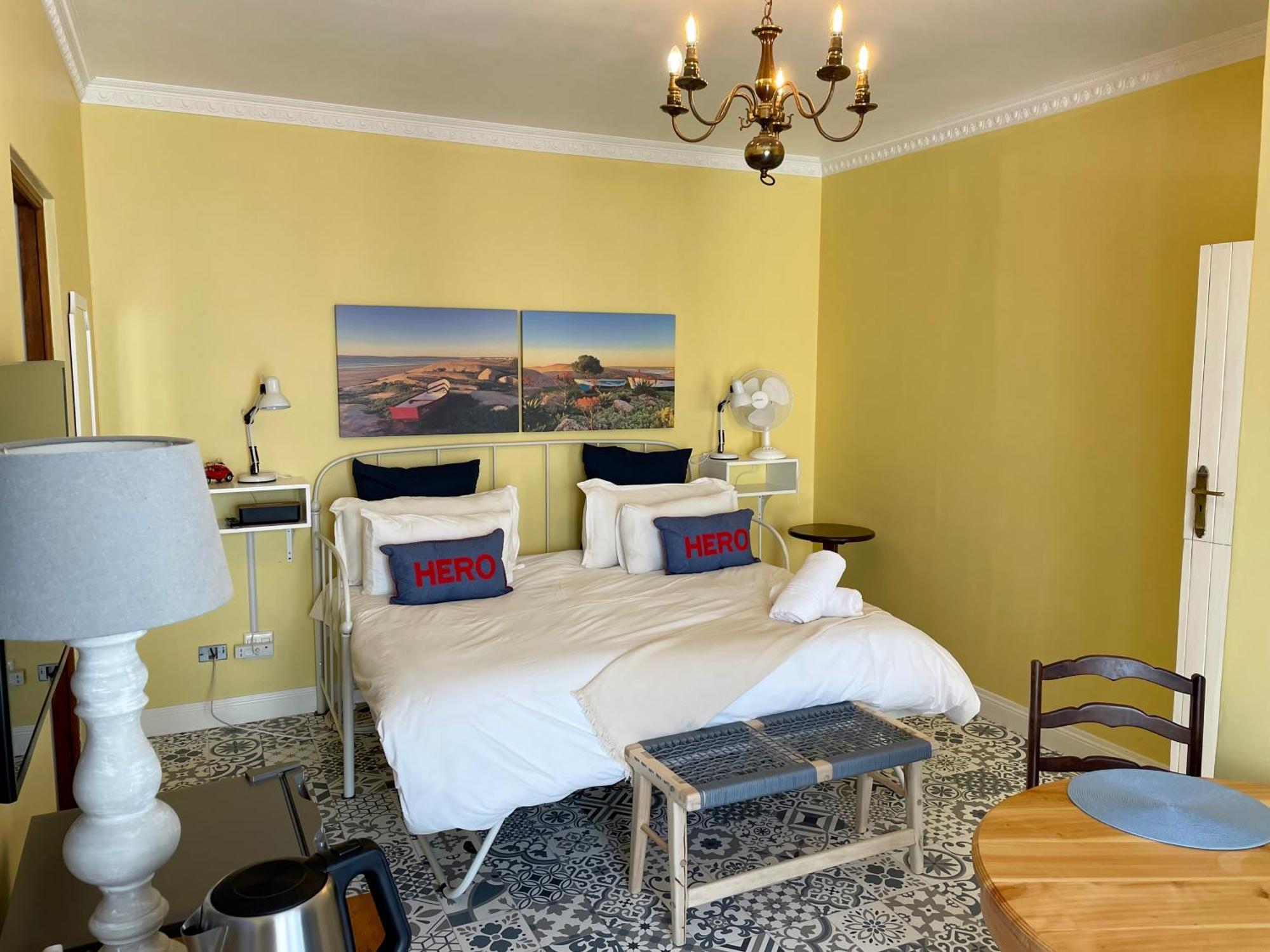 ホテル Paternoster Manor エクステリア 写真