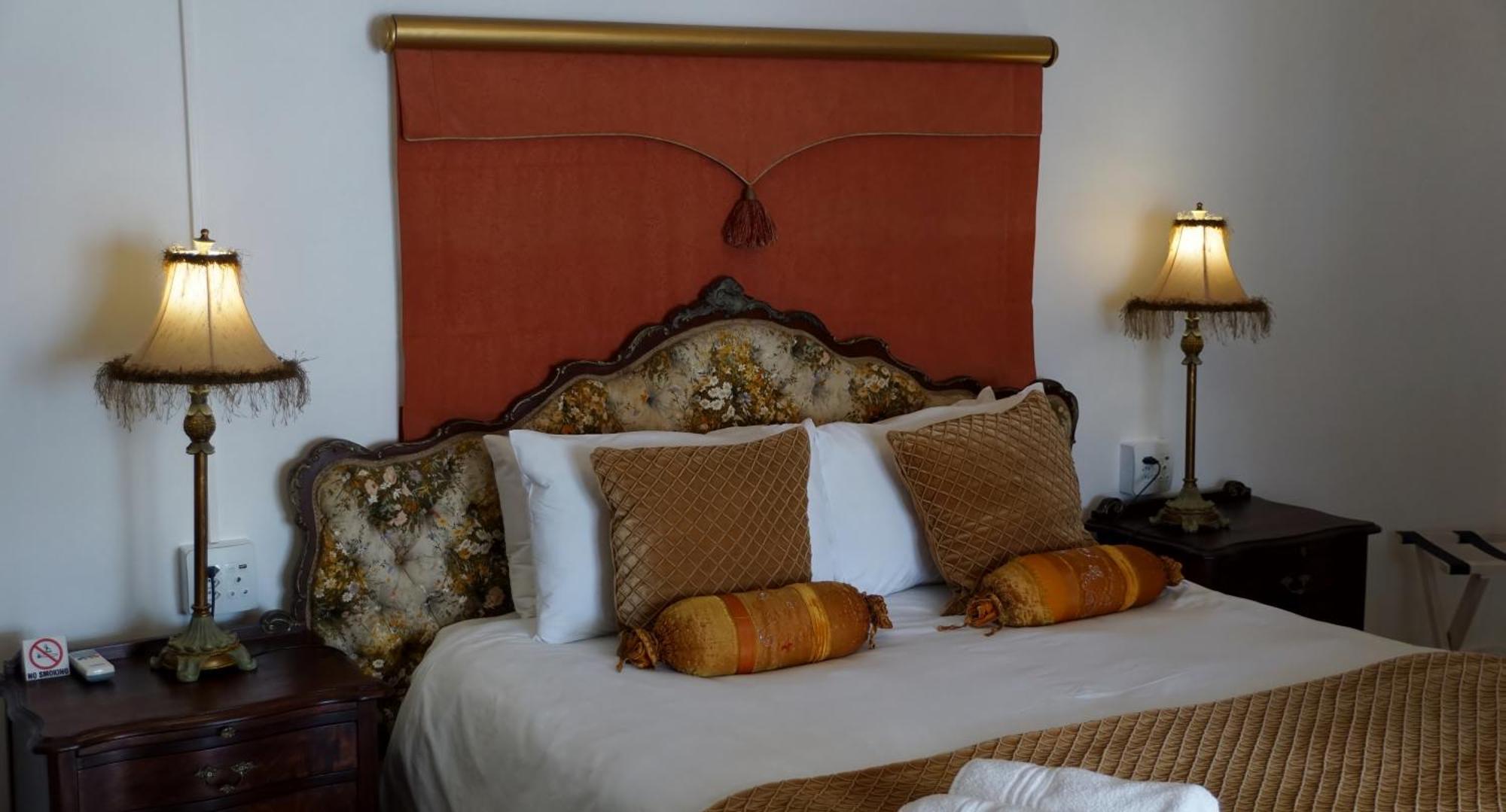 ホテル Paternoster Manor エクステリア 写真